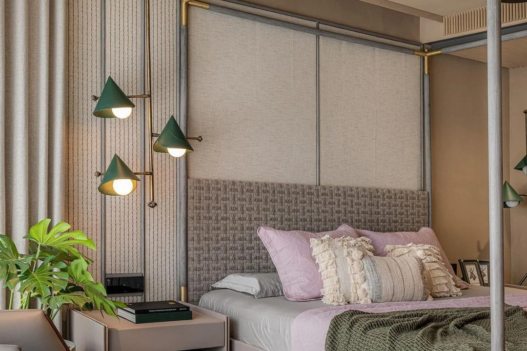 Arjun Rathi Paan bedside chandelier in a bedroom
